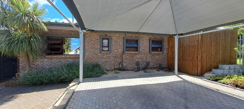 4 Bedroom Property for Sale in Dormehls Drift Western Cape